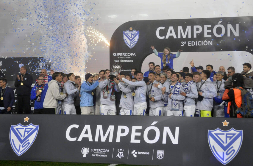 Vélez campeón en la neblina de Avellaneda