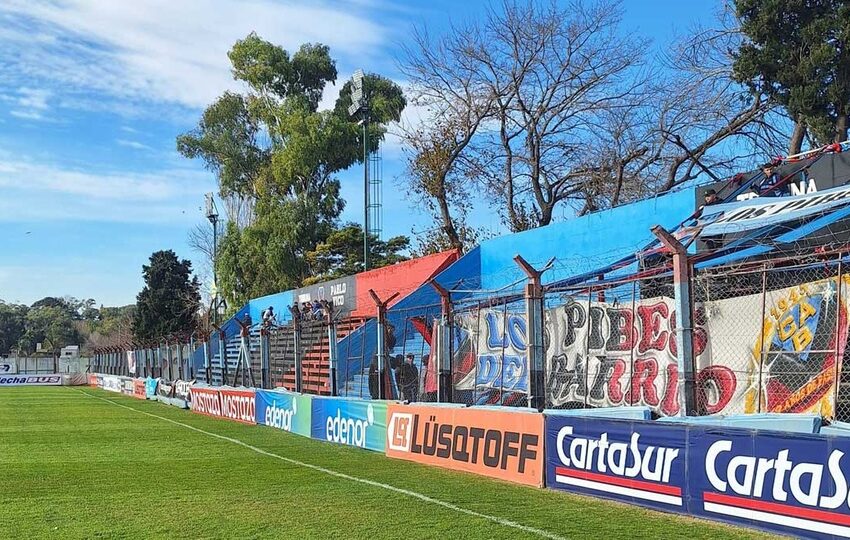 Brown de Adrogué apartó a un DT por enviarle mensajes inapropiados a un juvenil